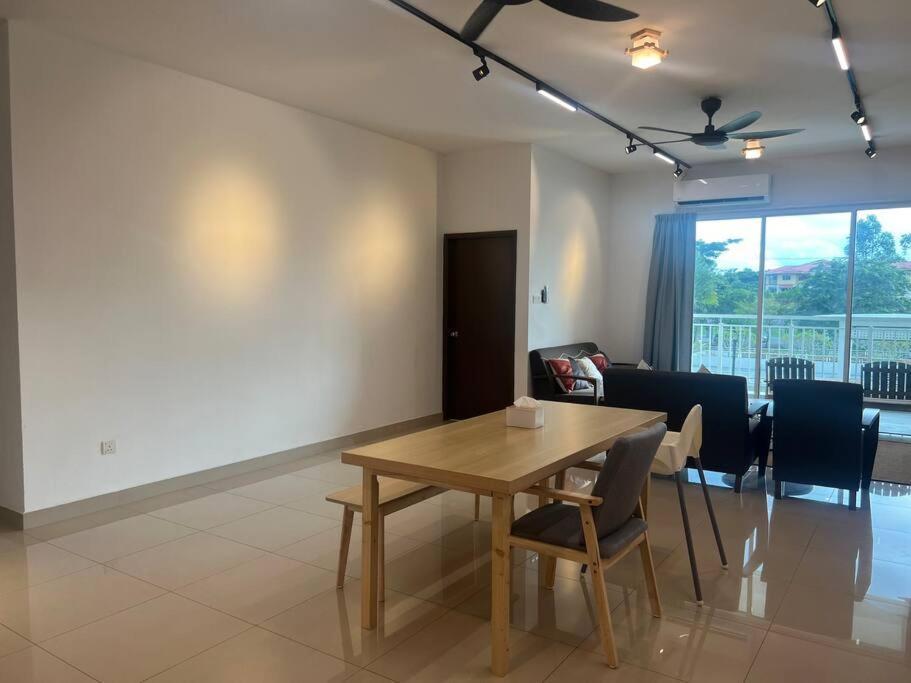 Muji Wi-Fi Aircond Homestay Sandakan Buitenkant foto
